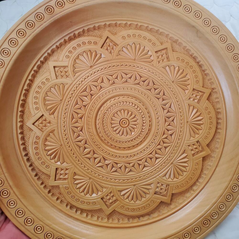 Vintage Decorative Plate Wood Hand Carved 12" Tan Wall Plaque Ukrainian Collect - Picture 7 of 10